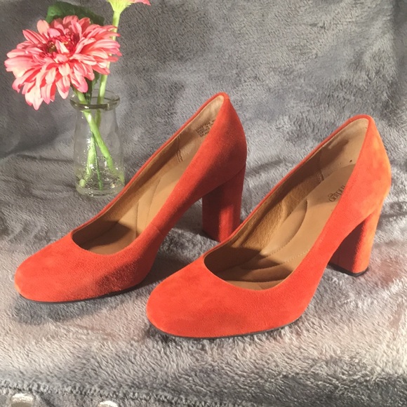 clarks pumps orange